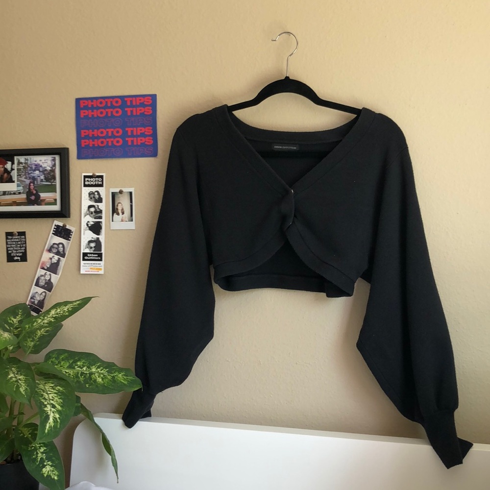 croppped balloon sleeve cardigan